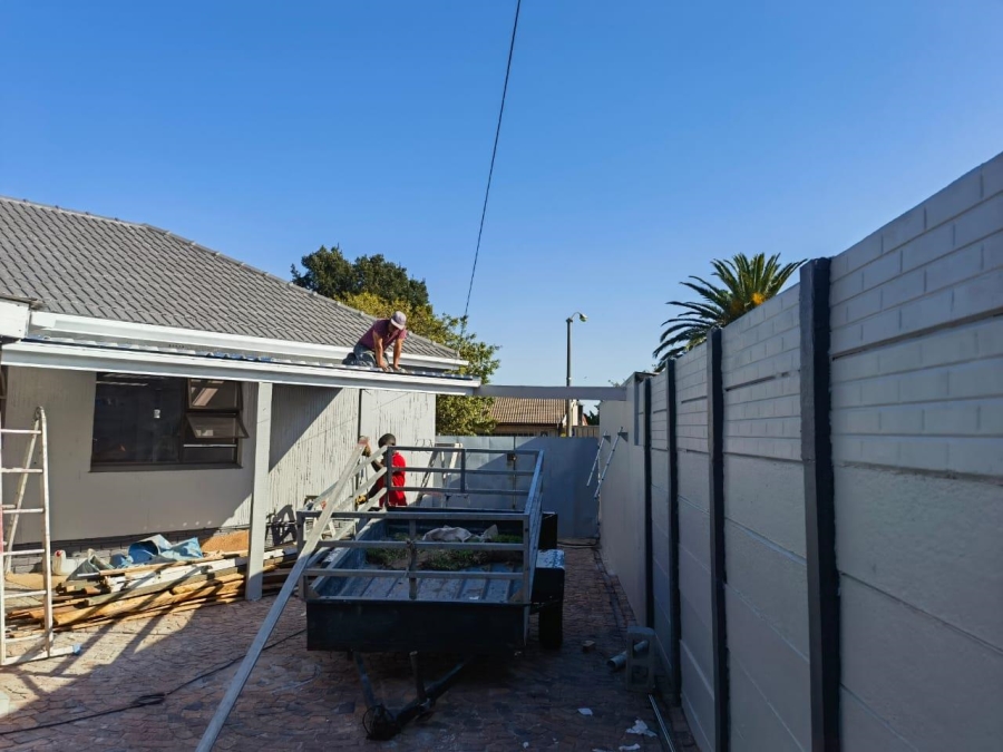 4 Bedroom Property for Sale in St Dumas Western Cape